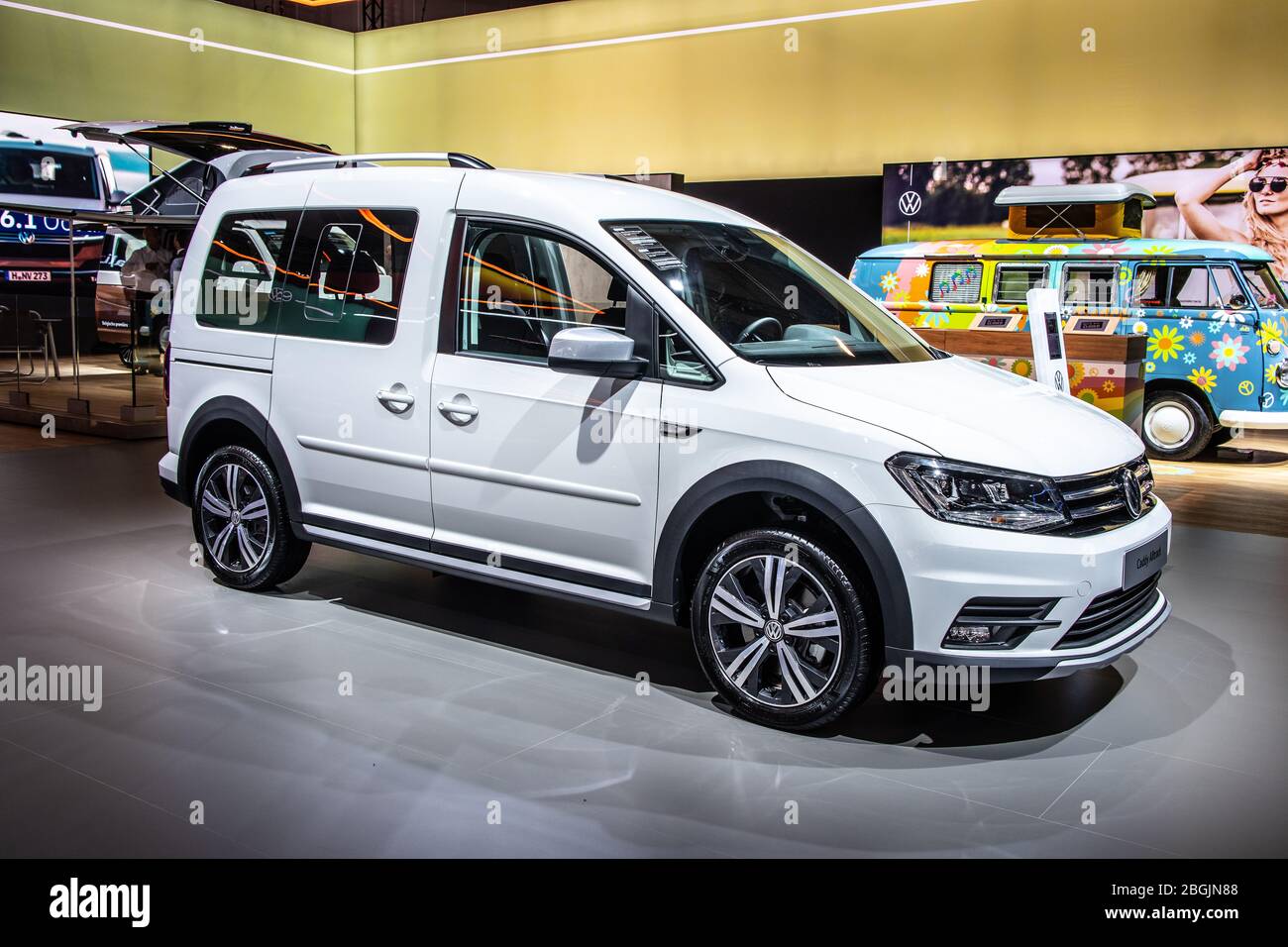Bruxelles, Belgique, Jan 2020 Volkswagen Caddy Alltrack, Brussels Motor Show, 3ème génération de facelift, Typ 2 K, Volkswagen VW véhicule d'activité de loisirs M-segment Banque D'Images