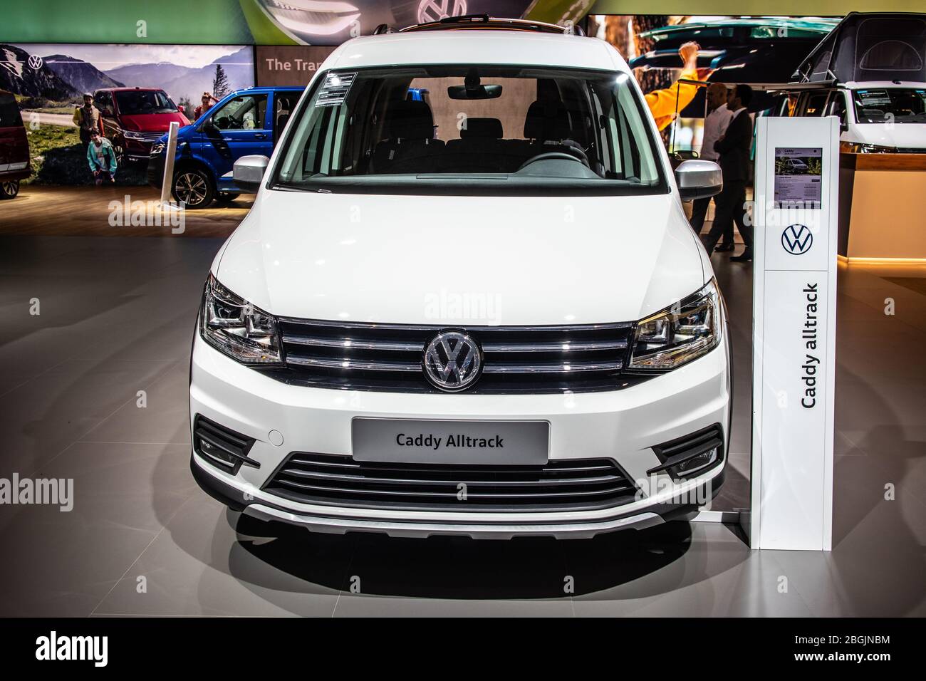 Bruxelles, Belgique, Jan 2020 Volkswagen Caddy Alltrack, Brussels Motor Show, 3ème génération de facelift, Typ 2 K, Volkswagen VW véhicule d'activité de loisirs M-segment Banque D'Images