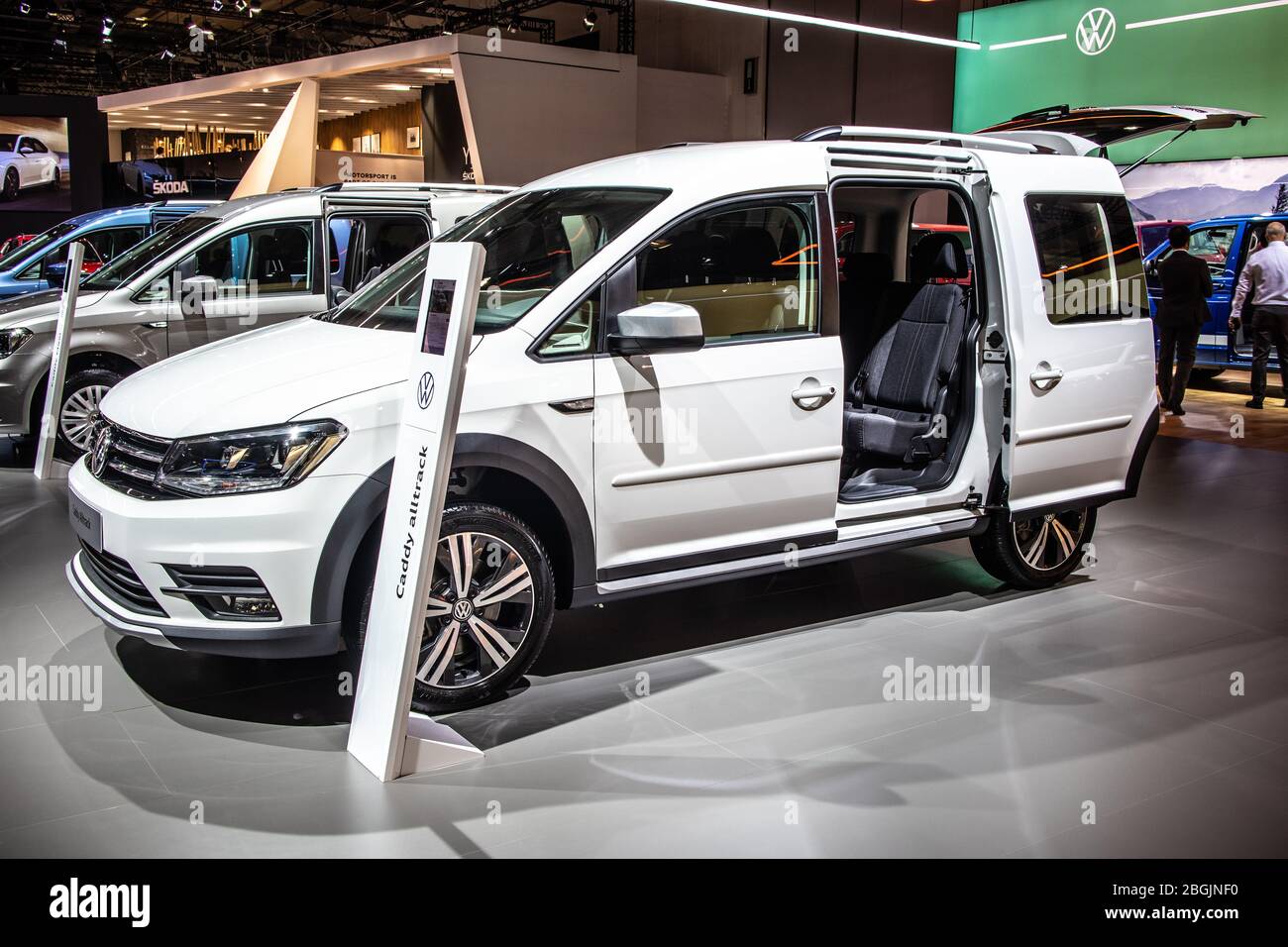 Bruxelles, Belgique, Jan 2020 Volkswagen Caddy Alltrack, Brussels Motor Show, 3ème génération de facelift, Typ 2 K, Volkswagen VW véhicule d'activité de loisirs M-segment Banque D'Images