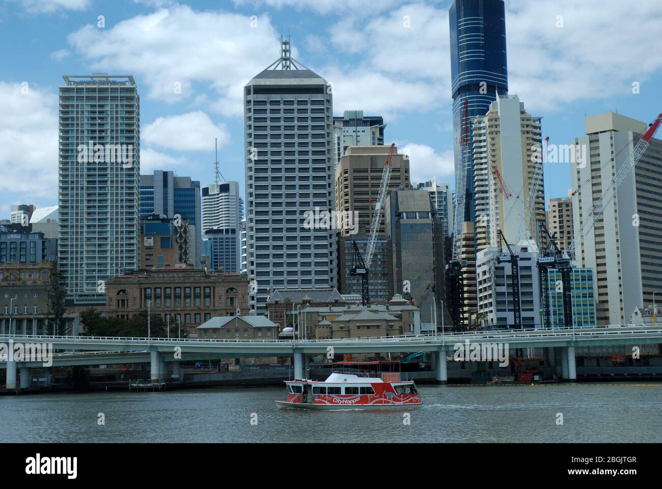 City Hopper se dirigeant en aval sur Brisbane River, Brisbane, Queensland, Australie. Banque D'Images