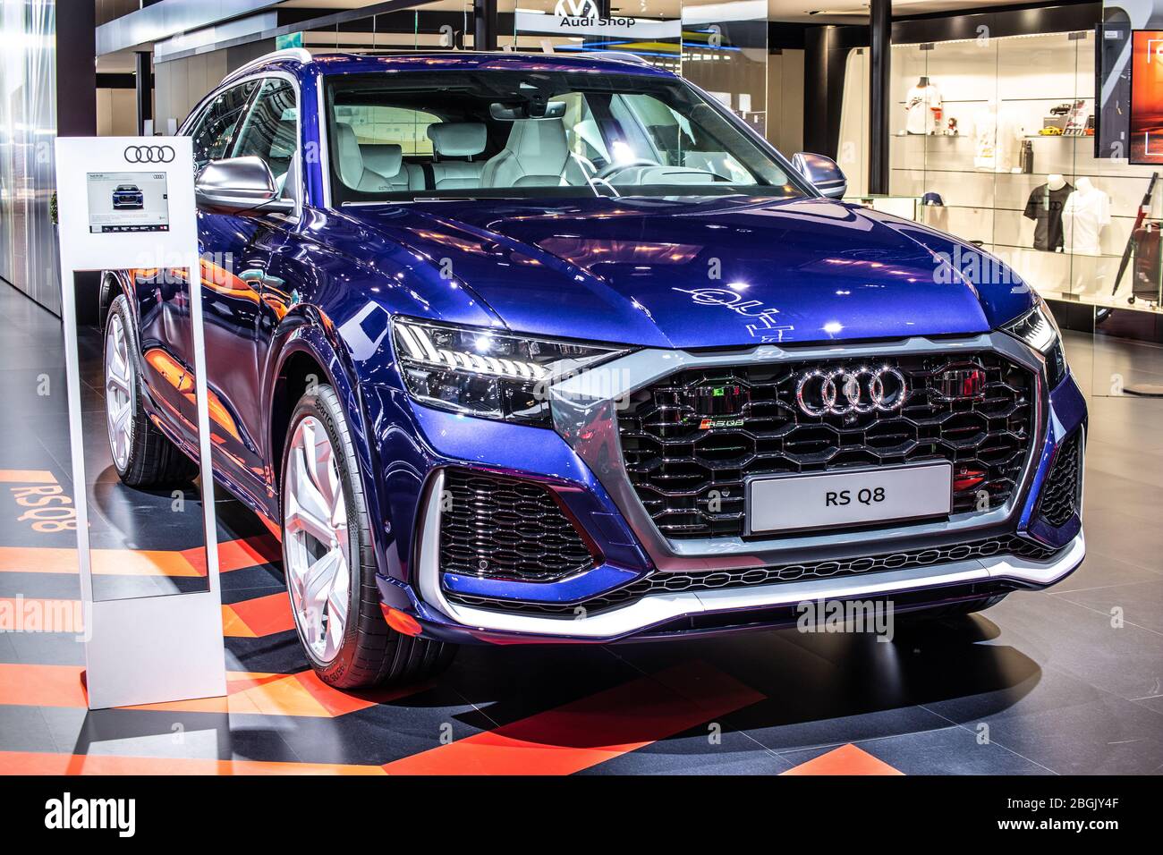 Bruxelles, Belgique, Jan 09, 2020: Toute nouvelle Audi RS au salon de l'automobile de Bruxelles, SUV produite par le constructeur automobile allemand Audi AG Banque D'Images