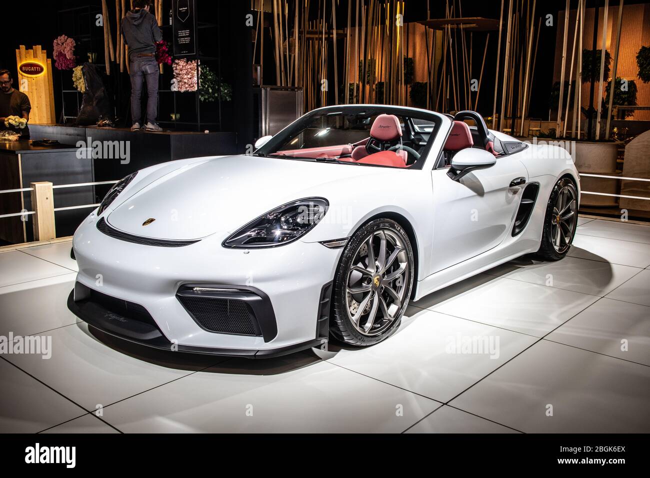 Bruxelles, Belgique, Jan 09, 2020: Porsche 718 Boxster Spyder blanc au salon de l'automobile de Bruxelles, quatrième génération, 982, voiture de course construite par Porsche Banque D'Images