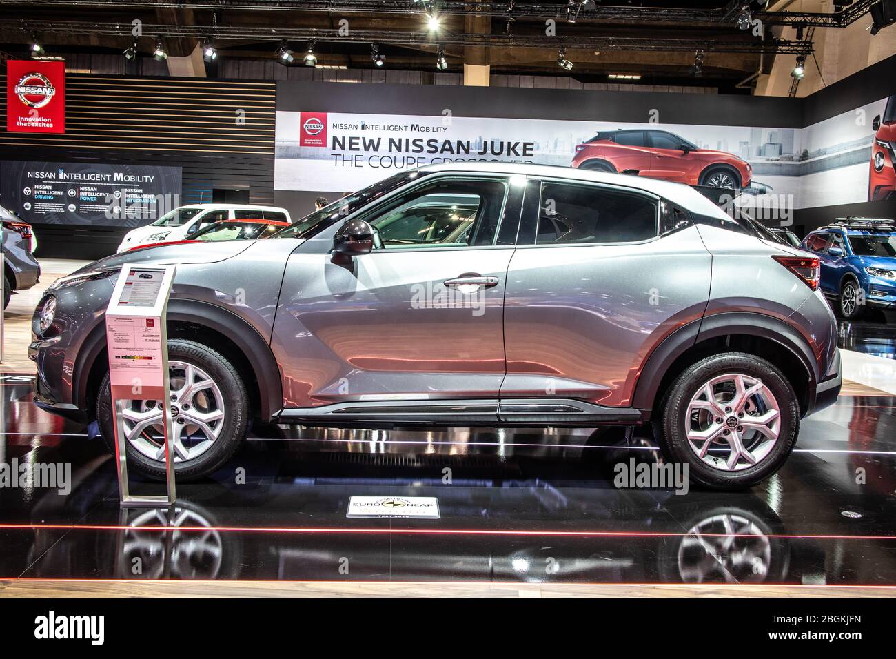 Bruxelles, Belgique, Jan 2020 Nissan Juke II, Brussels Motor Show, 2ème génération, SUV croisé sous-compact produit par Nissan japonais Banque D'Images