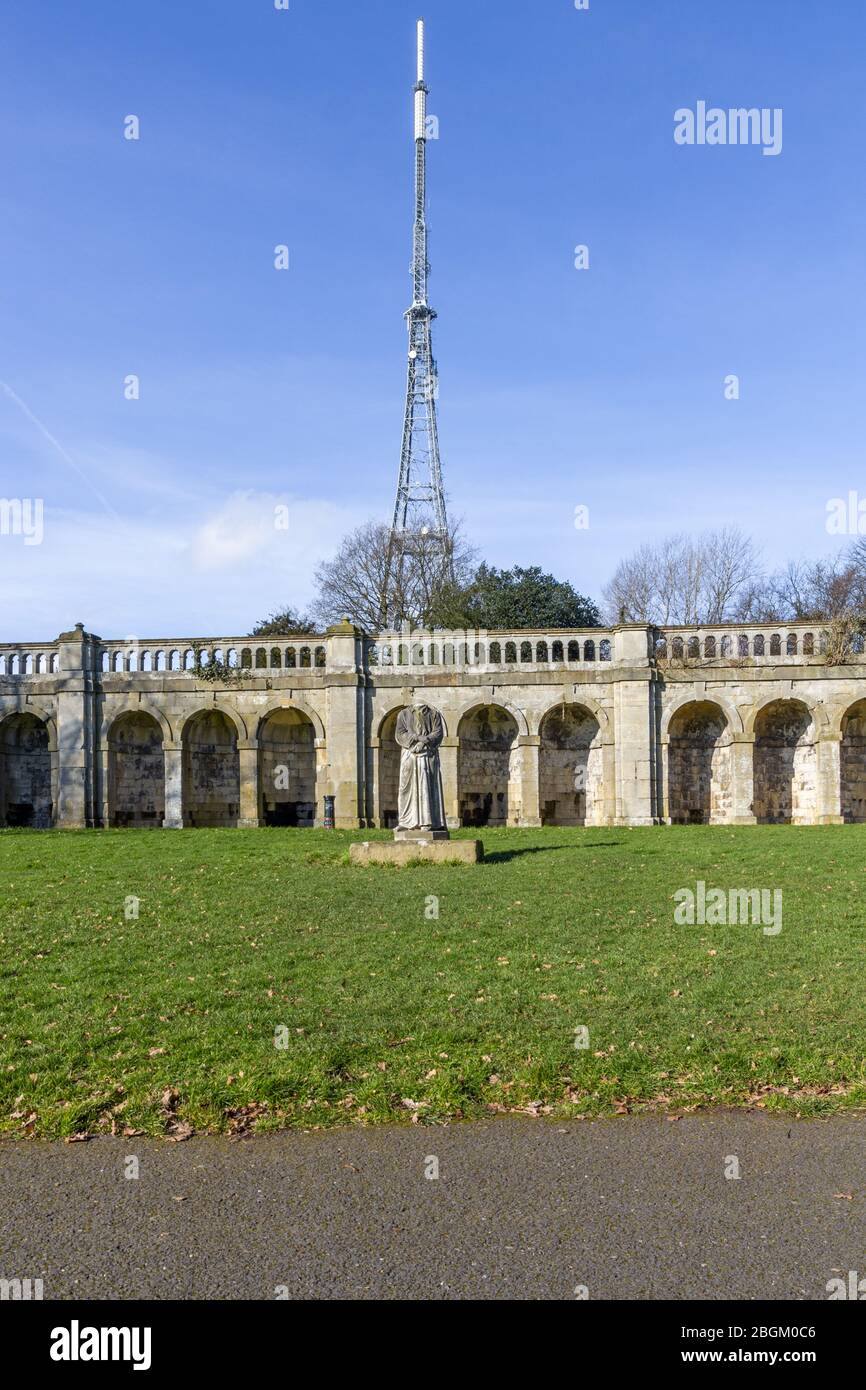 Londres, Angleterre - 18 février 2018 : station de radiodiffusion et de transmission de télécommunications Crystal Palace située dans le parc du Crystal Palace, Londres Banque D'Images