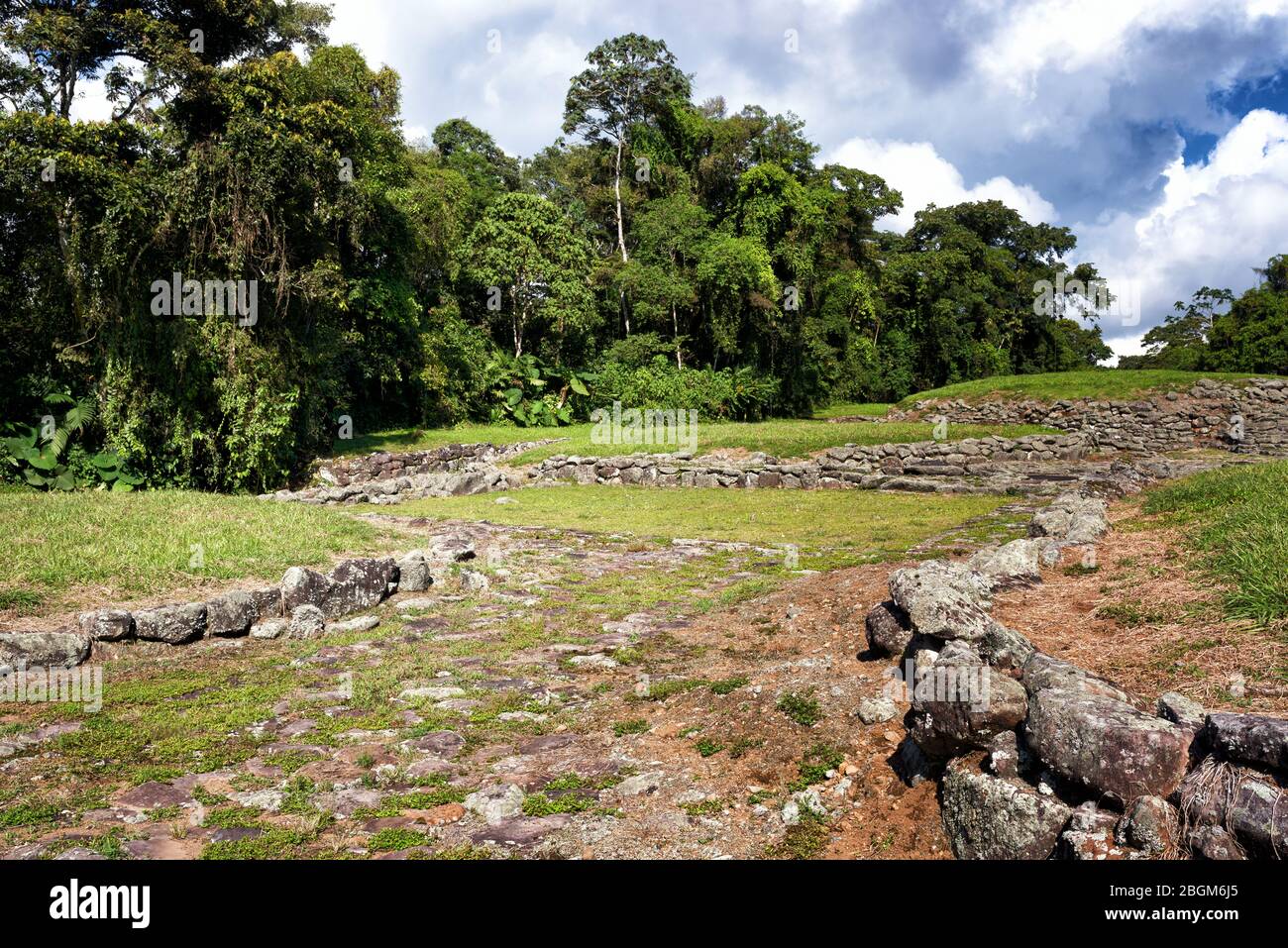 Site archéologique de Guayabo. Ruines pré-colombiennes près du volcan Turrialba, Costa Rica. Banque D'Images