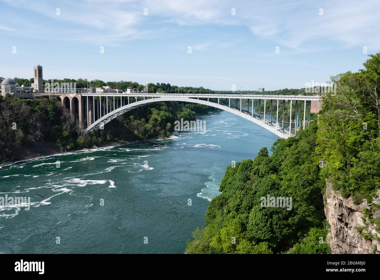 Pont Rainbow à Niagara Falls, aux États-Unis et à la frontière du Canada Banque D'Images