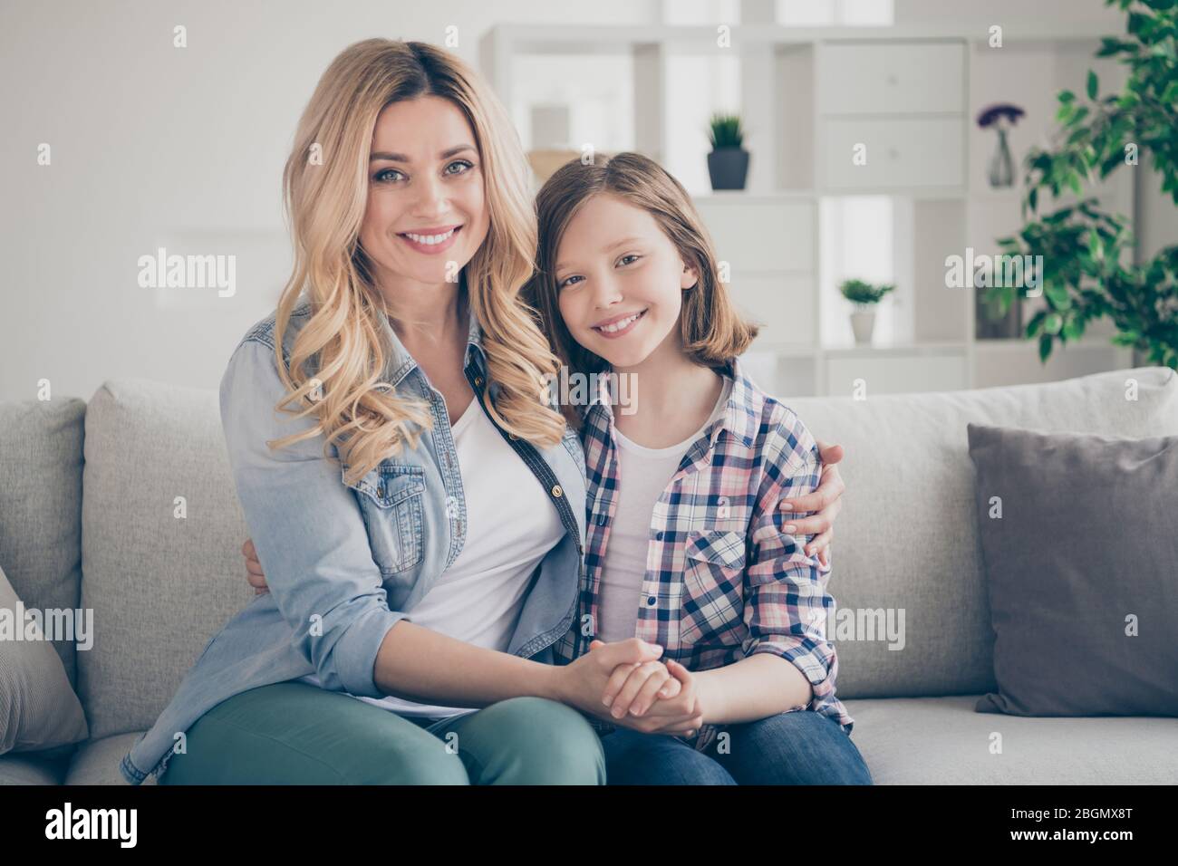 Meilleurs Amis Blond Banque d'image et photos - Alamy
