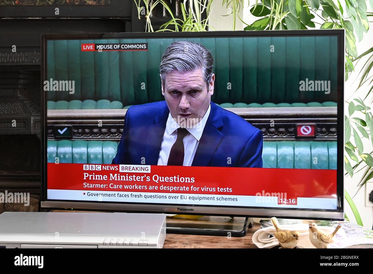 Dominic Raab, Premier ministre « de la pudeur », répond aux questions sur les tests de Covid du nouveau chef du Parti travailliste Sir Keir Starmer aux QPM. Banque D'Images