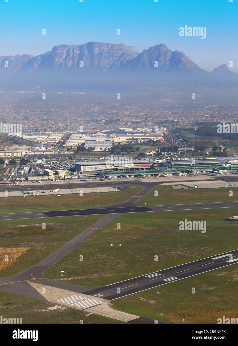 Photo aérienne de l'aéroport international du Cap Banque D'Images