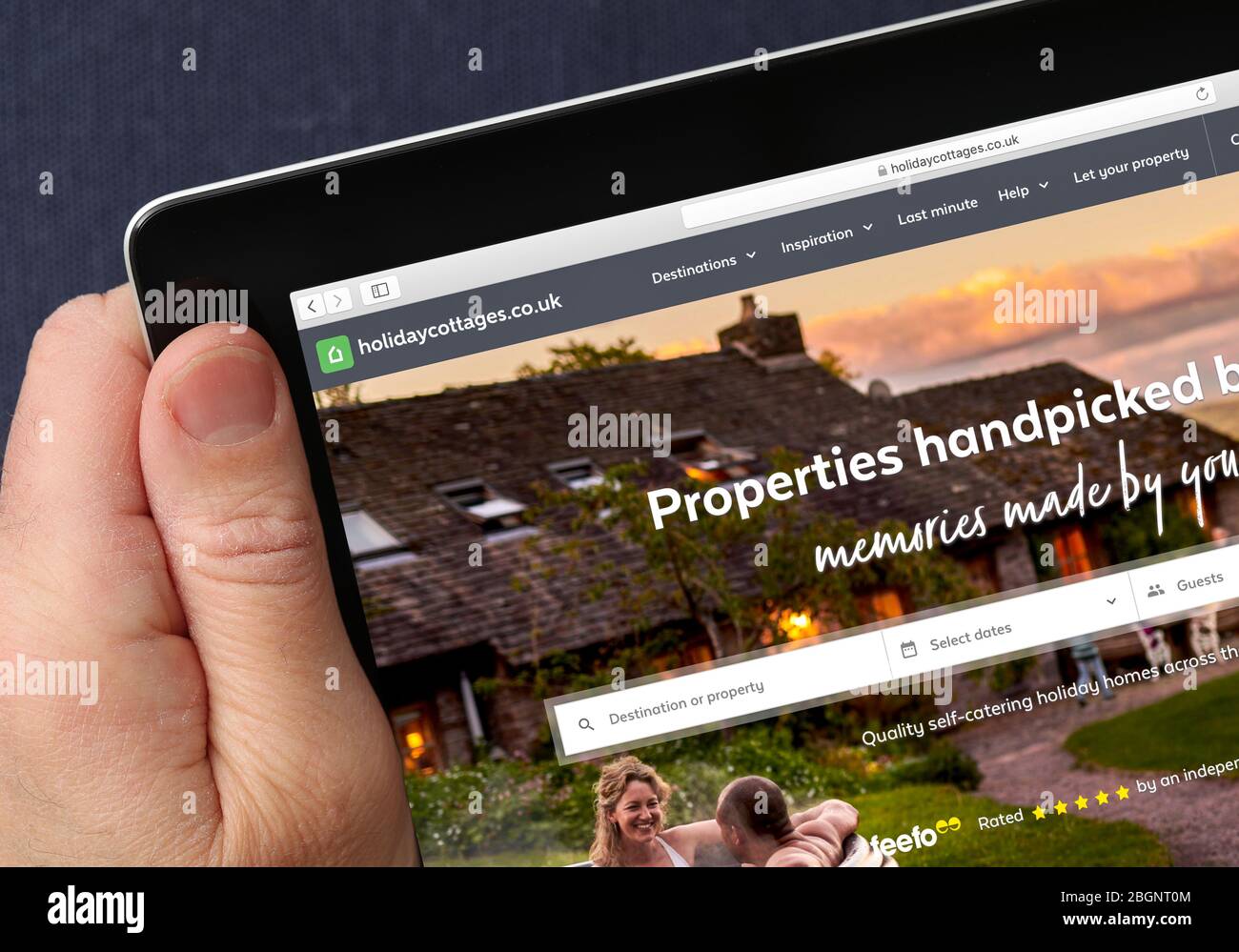 Site Web holidaycottages.co.uk sur iPad Banque D'Images