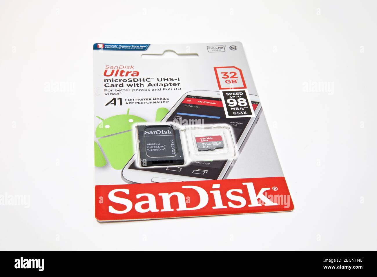 Carte et adaptateur SanDisk micro SD Banque D'Images