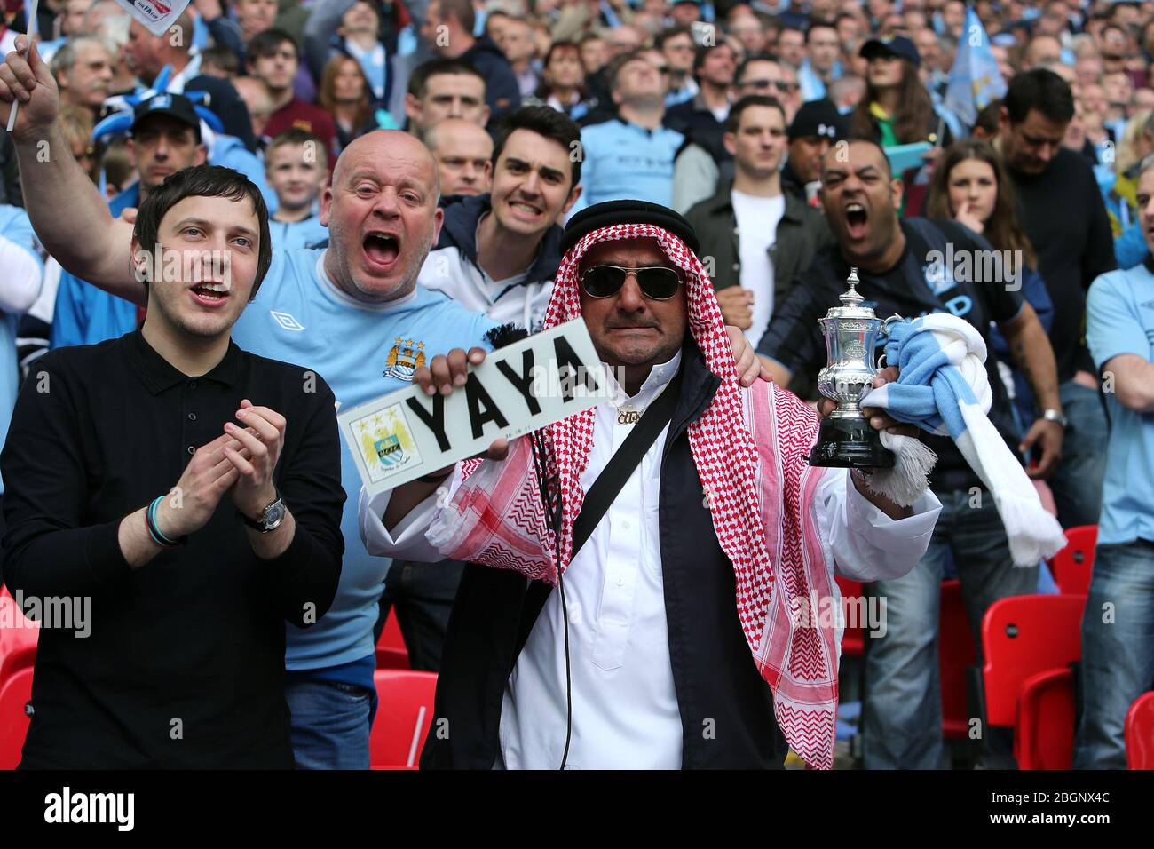 LONDRES, ANGLETERRE. La Ville de Sheikh avant la coupe FA avec Budweiser finale match entre Manchester City et Wigan Athletic au stade Wembley à Londres le samedi 11 mai 2013. (Crédit: Mi News) Banque D'Images