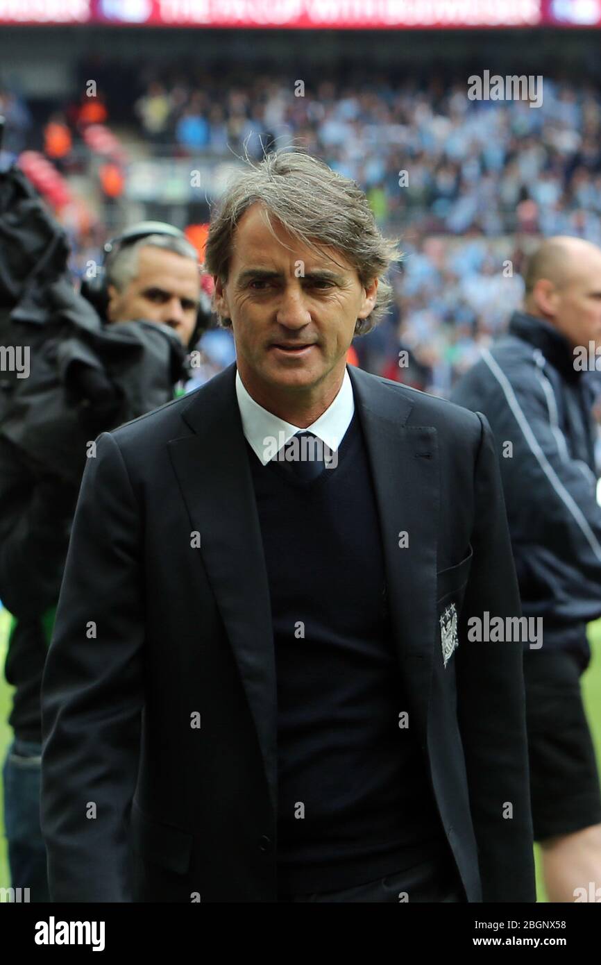 LONDRES, ANGLETERRE Manchester City Manager Roberto Mancini avant la coupe FA avec Budweiser final match entre Manchester City et Wigan Athletic au stade Wembley à Londres le samedi 11 mai 2013. (Crédit: Mi News) Banque D'Images
