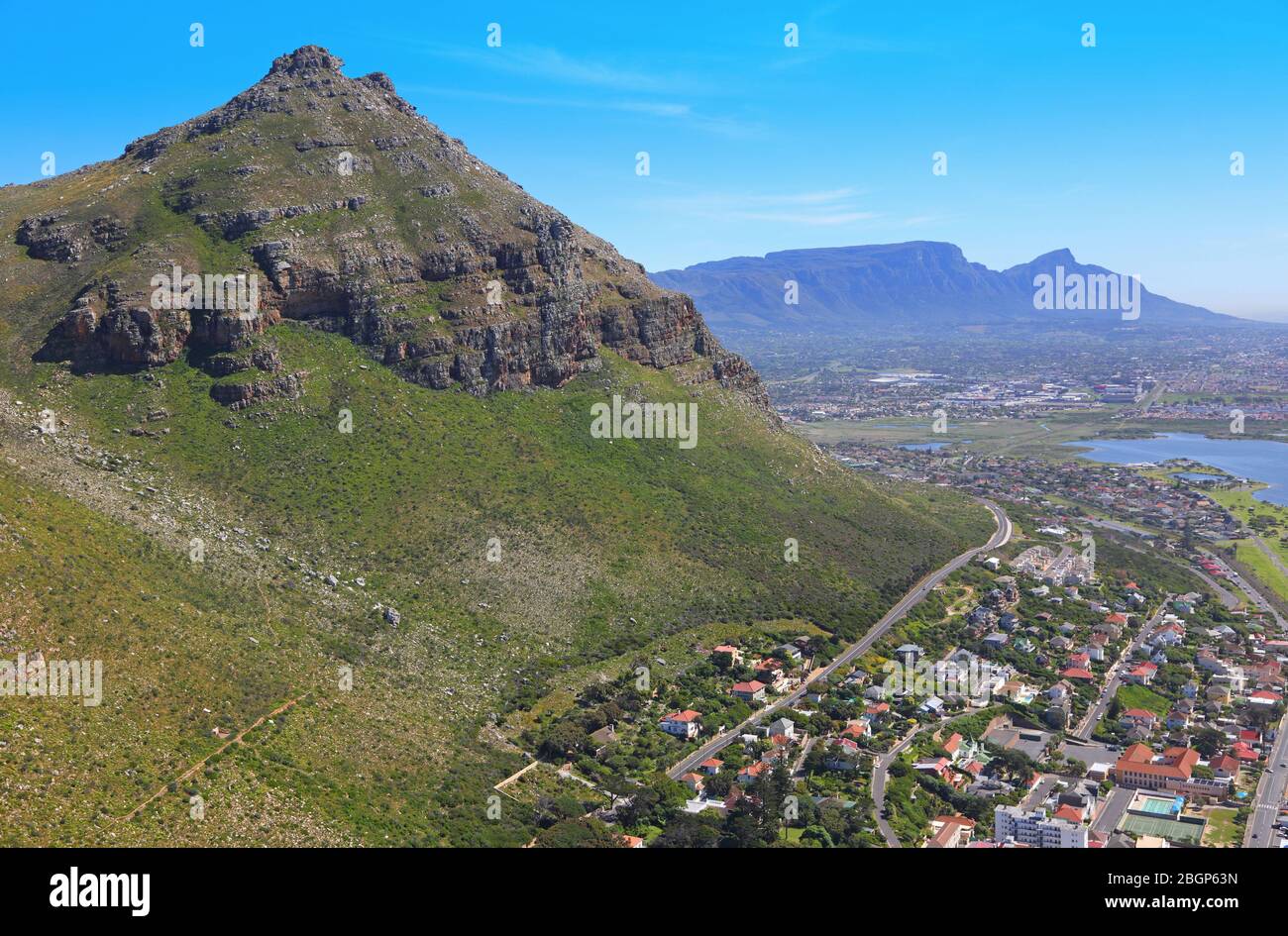 Photo aérienne de Muizenberg et Marina Da Gama Banque D'Images