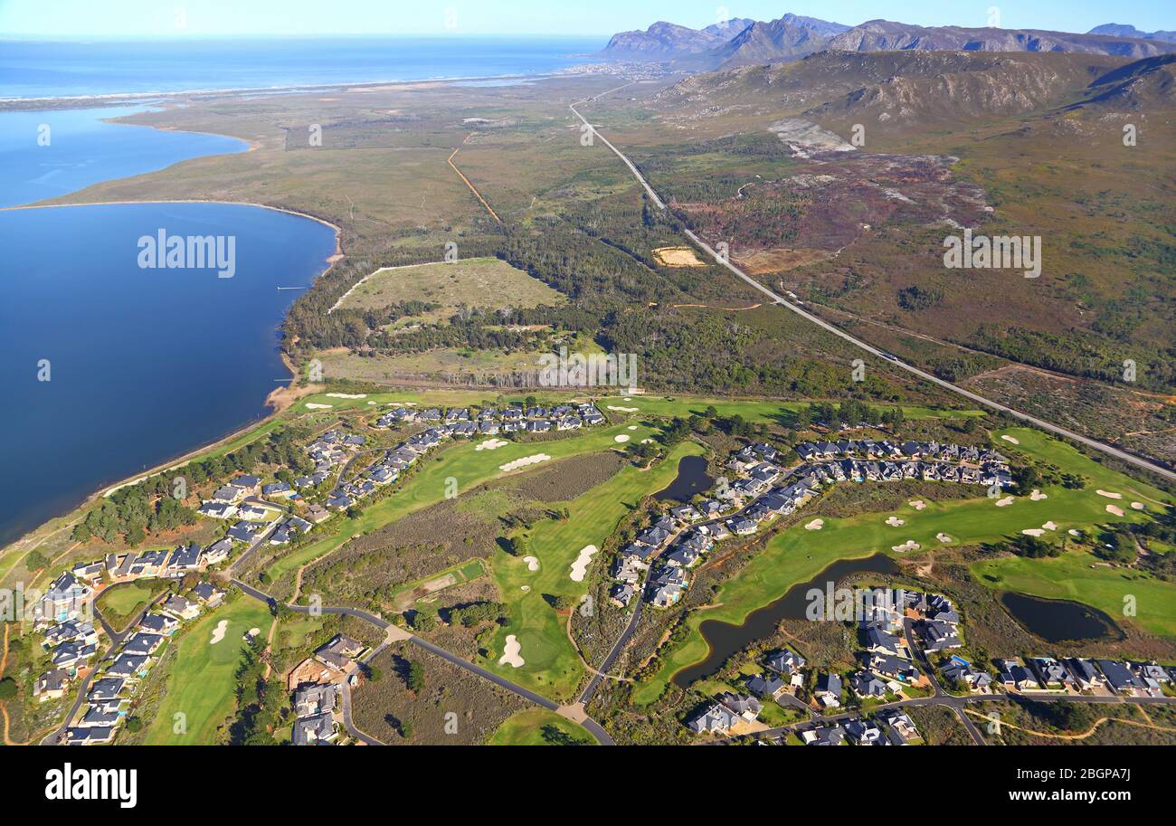 Photo aérienne du lagon de la rivière Bot et des environs Banque D'Images