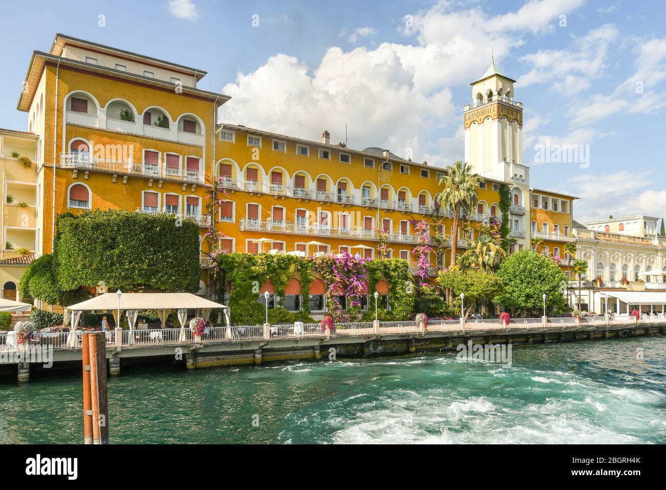 GARDONE RIVIERA, ITALIE - Septembre 2018 : Le Grand Hotel Gardone à Gardone Riviera, sur le lac de Garde. Banque D'Images