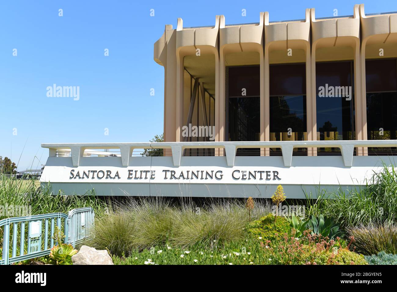 IRVINE, CALIFORNIE - 22 AVRIL 2020: Installation de formation Santora Elite à Crawford Hall, sur le campus de l'Université de Californie Irvine, UCI. Banque D'Images