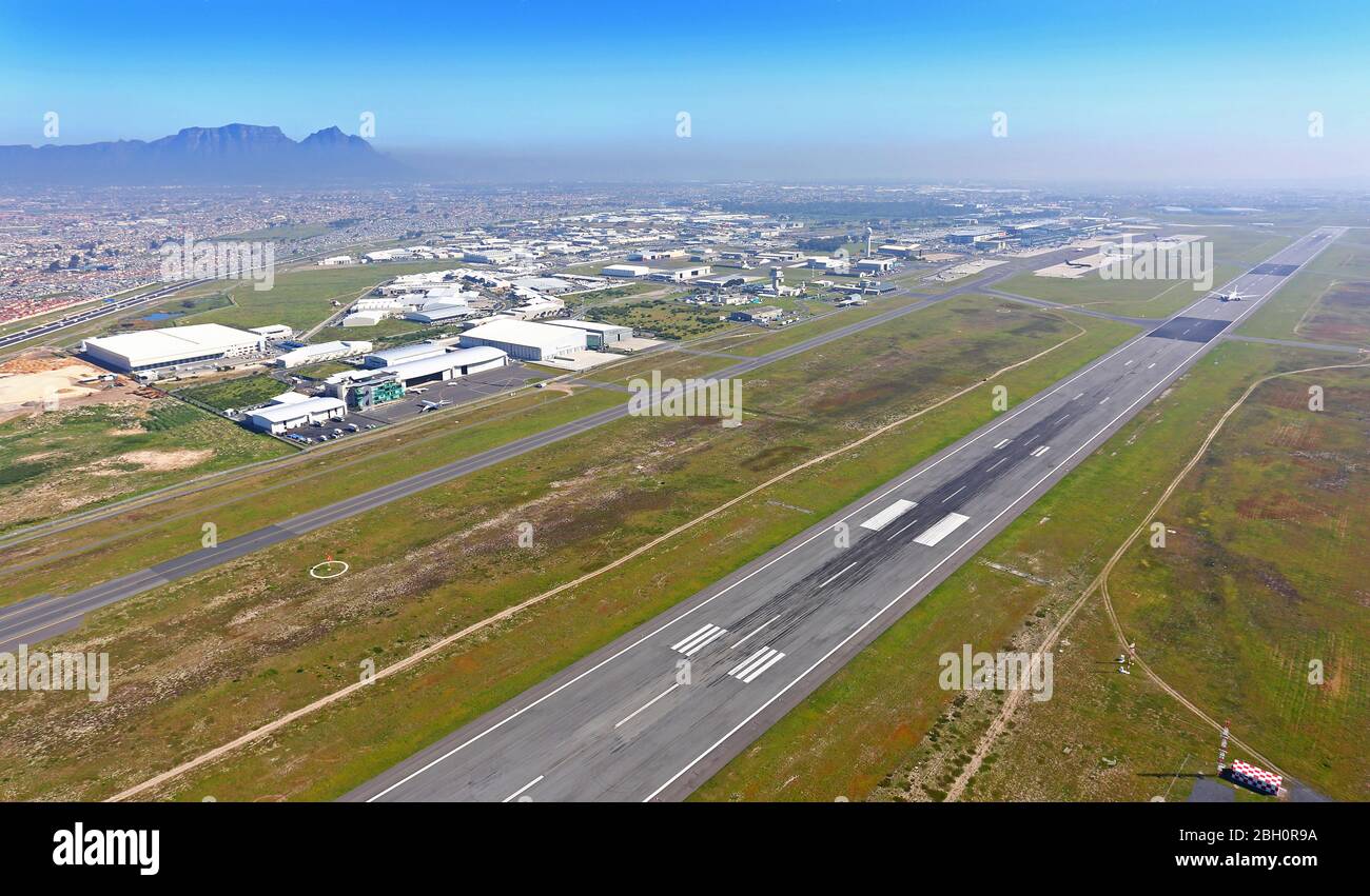 Photo aérienne de l'aéroport international du Cap Banque D'Images
