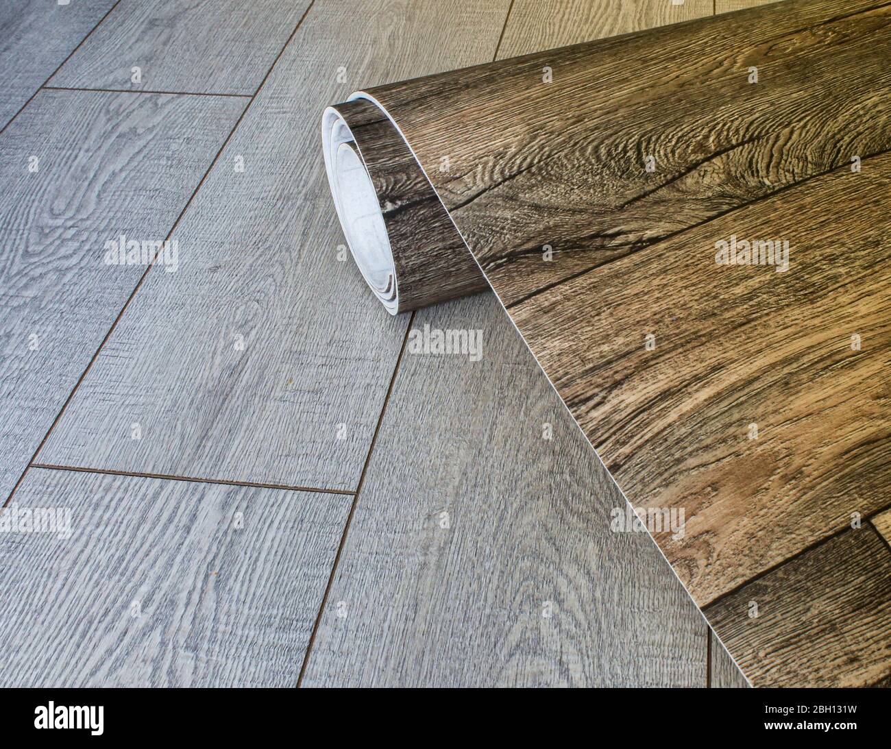 Rouleau de linoléum à texture bois. Types de revêtements de sol Photo Stock  - Alamy