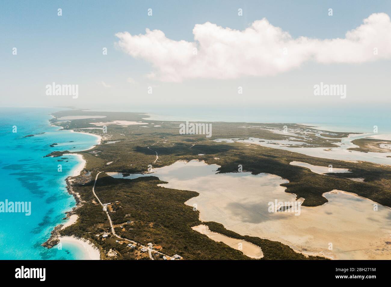 Drone vue plage côte jolly hall Banque de photographies et d'images à haute  résolution - Alamy