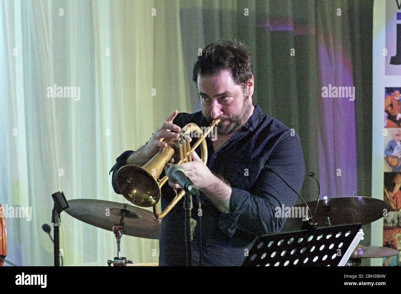 Percy Pursglove, Sara Colman Band, Watermill Jazz Club, Dorking, Surrey, 28 janvier 2020. Banque D'Images
