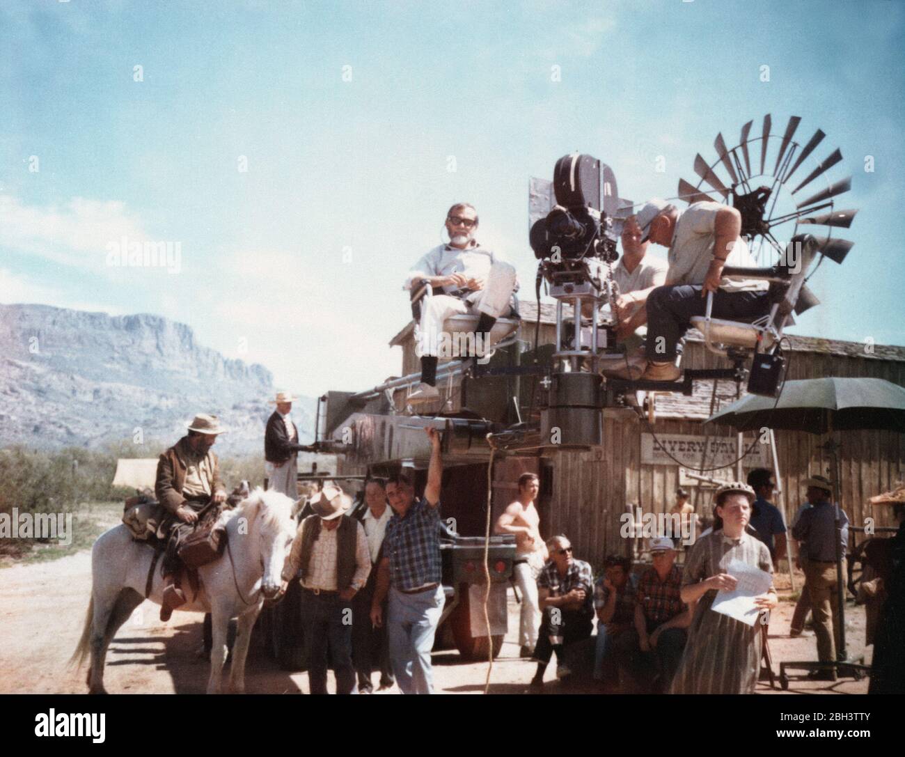 Studio a publié un film publicitaire toujours de "The Ballad of Cable Hogue" Directeur Sam Peckinpah, Jason Robards 1970 Warner Bros. Référence dossier # 33962-567THA Banque D'Images