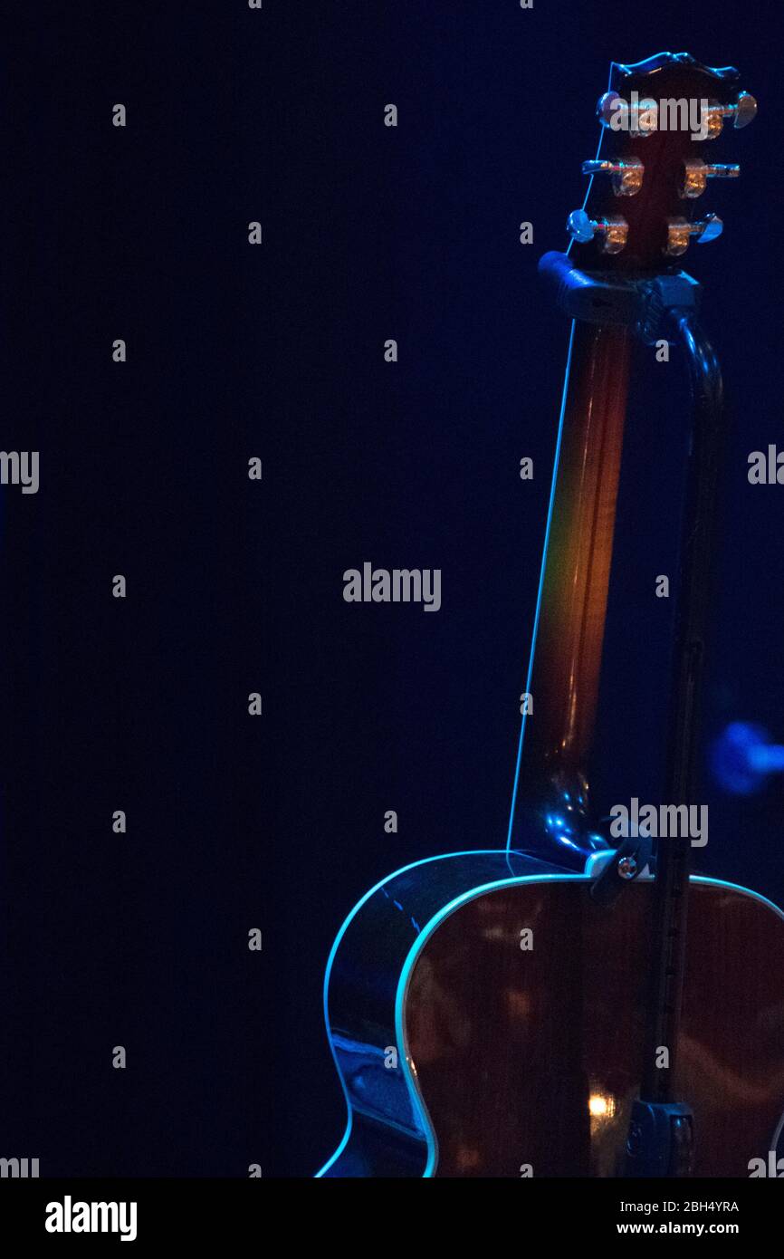Ashata Repose-pieds De Guitare Tabouret De Pied De Guitare En Métal