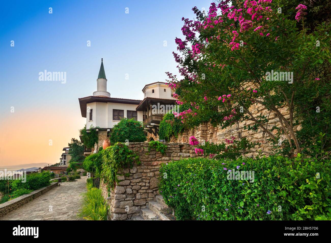 Palais Balchik Château de la Reine roumaine Marie sur la côte bulgare de la mer Noire Palais Balchik Château de la Reine roumaine Marie sur la côte bulgare de la mer Noire. Banque D'Images