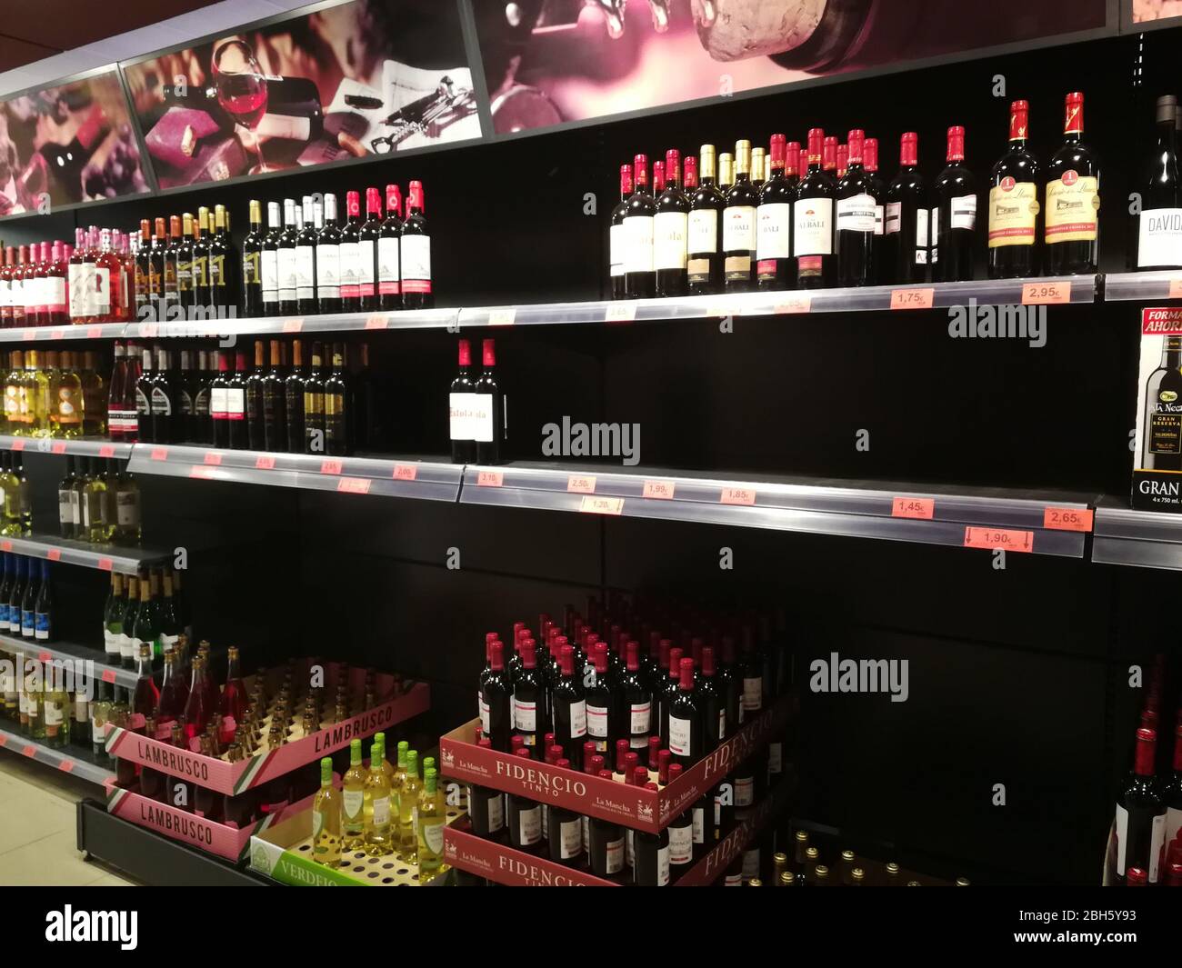 Rues vides du centre-ville de Valence, Espagne en raison du verrouillage du coronavirus Banque D'Images