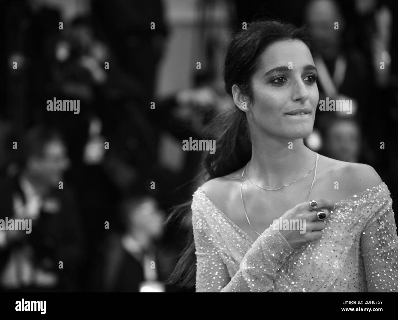 VENISE, ITALIE - 31 AOÛT : Levante marche le tapis rouge de la projection « A Star is Born » pendant le 75ème Festival du film de Venise Banque D'Images