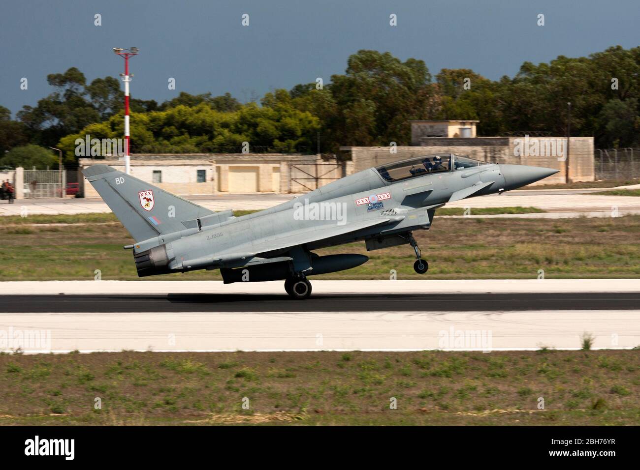 Royal Air Force Eurofighter EF-2000 Typhoon T3 piste d'atterrissage 13. Banque D'Images