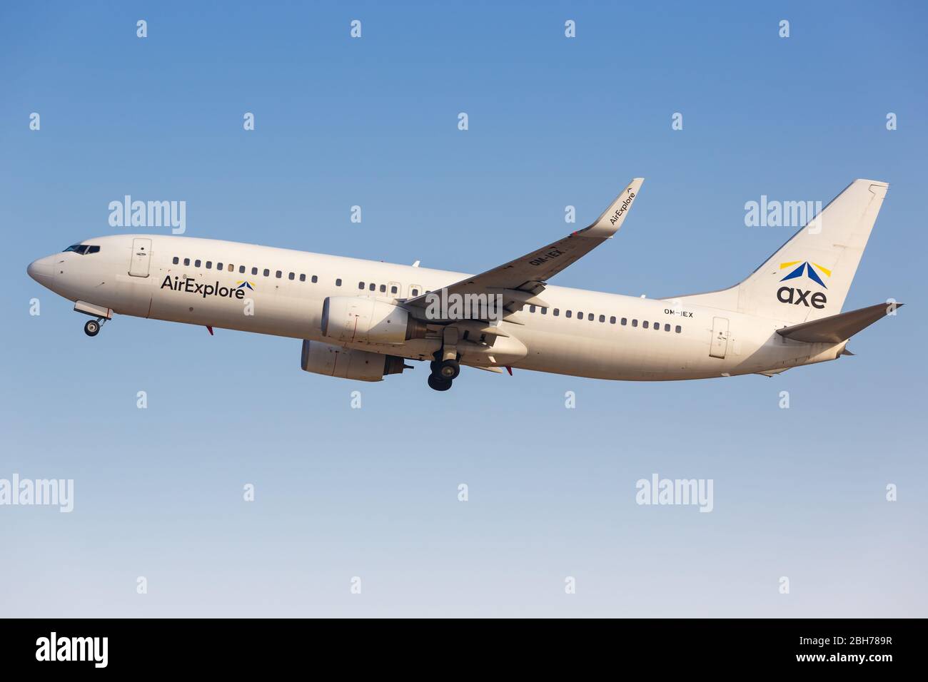 Tel Aviv, Israël – 24 février 2019 : Air Explorez l'avion Boeing 737-800 à l'aéroport de tel Aviv (TLV) en Israël. Boeing est une manufacture d'avions américaine Banque D'Images