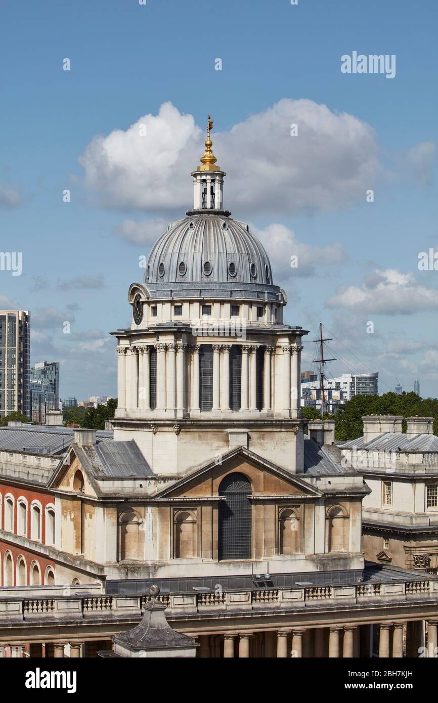 Vue sur la tour ouest. Old Royal Naval College, Londres, Royaume-Uni. Architecte: Sir Christopher Wren, Nicholas Hawksmoor, 2019. Banque D'Images
