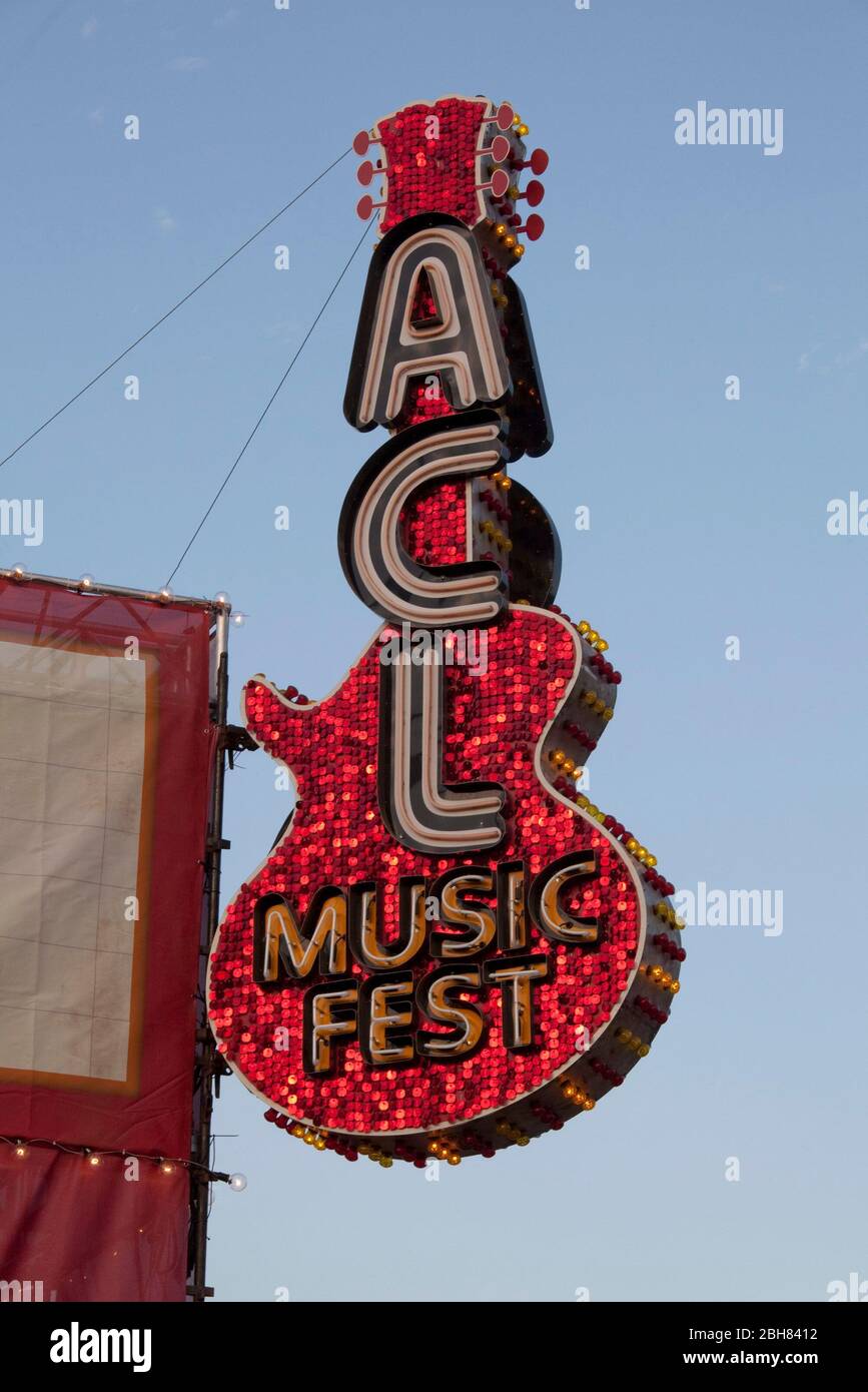 Austin, Texas, États-Unis, 2 octobre 2009 : un chapiteau à l'entrée du festival de musique Austin City Limits (ACL) de trois jours au parc Zilker avec 130 groupes jouant à plus de 60 000 fans de musique chaque jour. ©Bob Daemmrich Banque D'Images