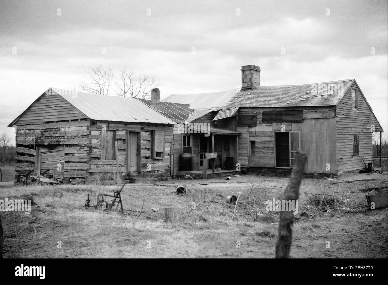 Cabine de SAM Houston à fort Gibson, Oklahoma. En 1830, Houston, un membre adopté de la nation Cherokee, a épousé une Cherokee nommée Talihina (ou Tiana ou Diana Rogers) et a déménagé dans cette maison connue sous le nom de 'Wigwam Neosho'. À la fin de 1832, Houston quitta le Texas (sans Talhina) où il deviendra plus tard président de la République du Texas et gouverneur du Texas. Banque D'Images