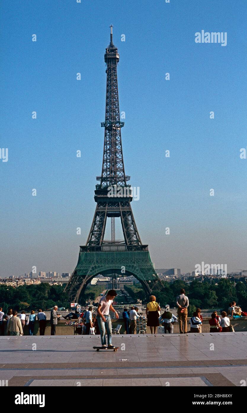 Tour Eiffel, octobre 1983, Paris, France Banque D'Images