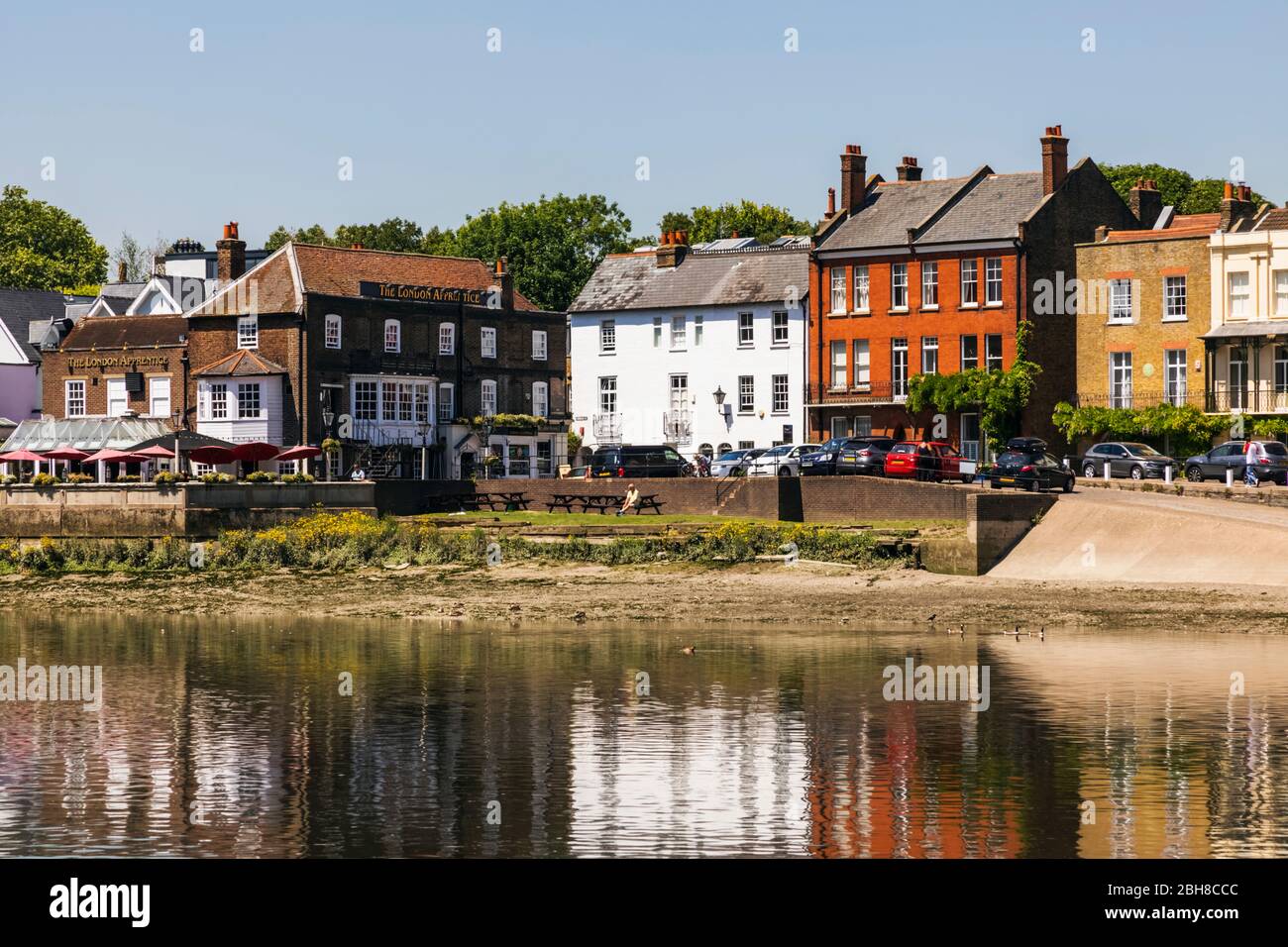 L'Angleterre, Londres, London, Isleworth Waterfront Skyline Banque D'Images