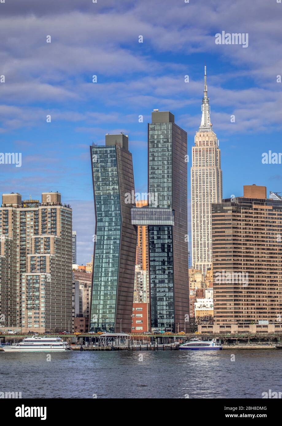USA, New York City, Manhattan, Midtown, Empire State Bldg., East River Banque D'Images