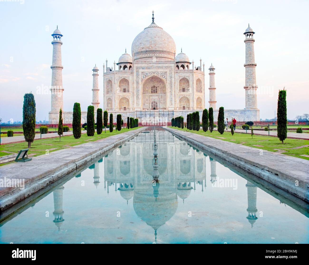 Vue extérieure du Taj Mahal, Agra, Uttar Pradesh, Inde Banque D'Images