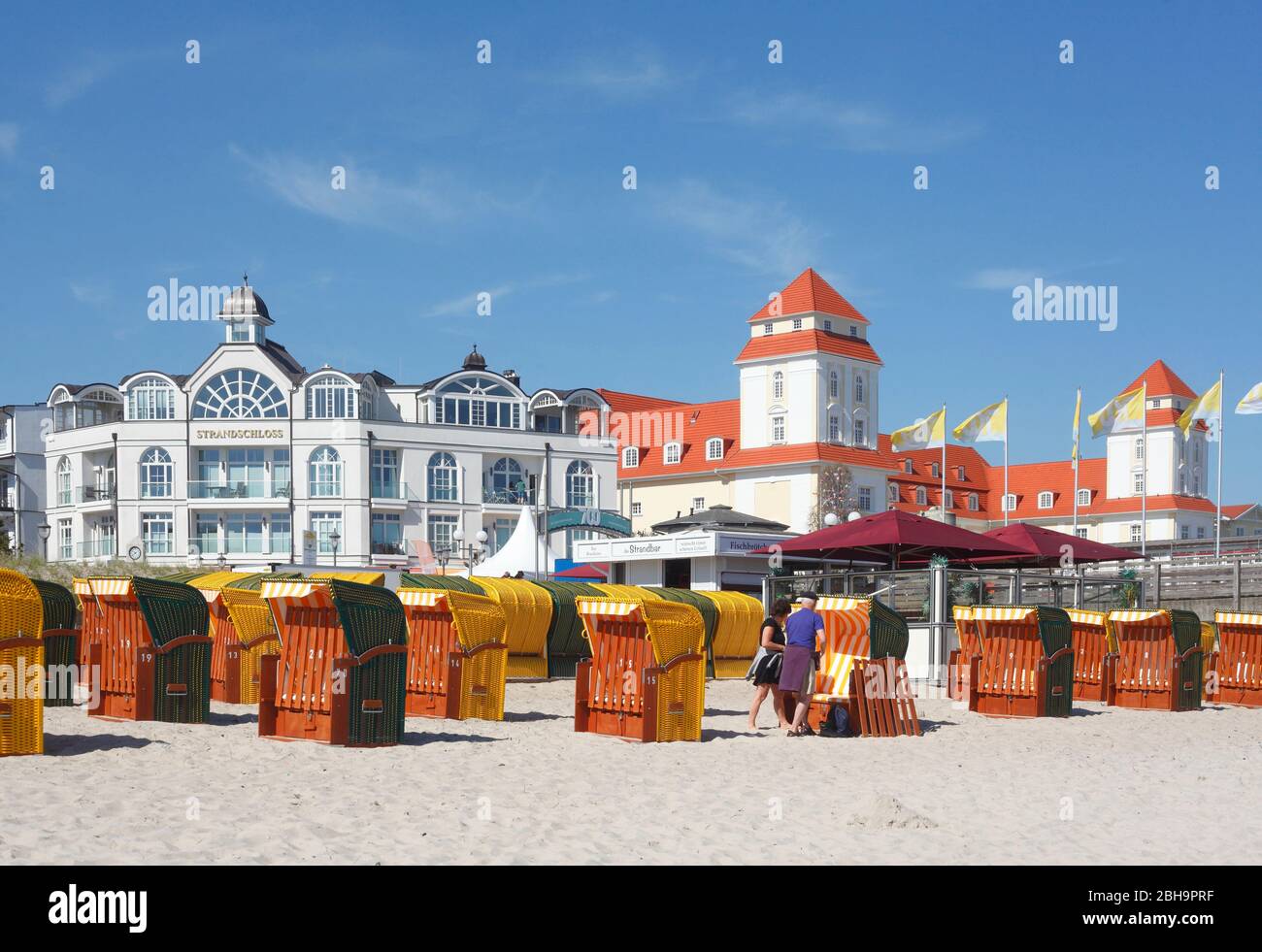 Hotel Strandschloss und Travel charme Hotel Kurhaus Binz, Bäderarchitektur, Binz auf Rügen, Insel Rügen, Mecklenburg-Vorpommern, Deutschland, Europa Banque D'Images