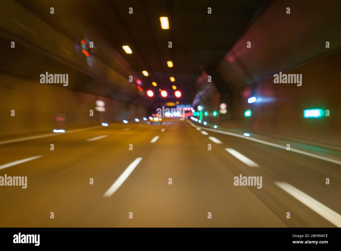 Les voitures qui circulent en horaires de nuit, Allemagne Banque D'Images