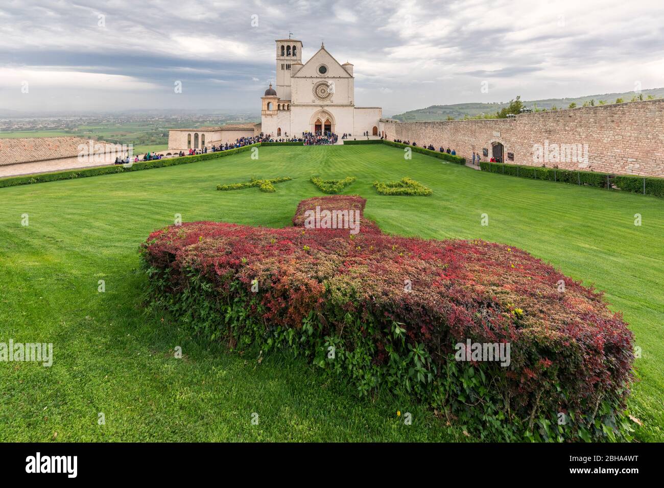 Basilique San Francesco, site classé au patrimoine mondial de l'UNESCO, Assise, province de Pérouse, Ombrie, Italie, Europe Banque D'Images