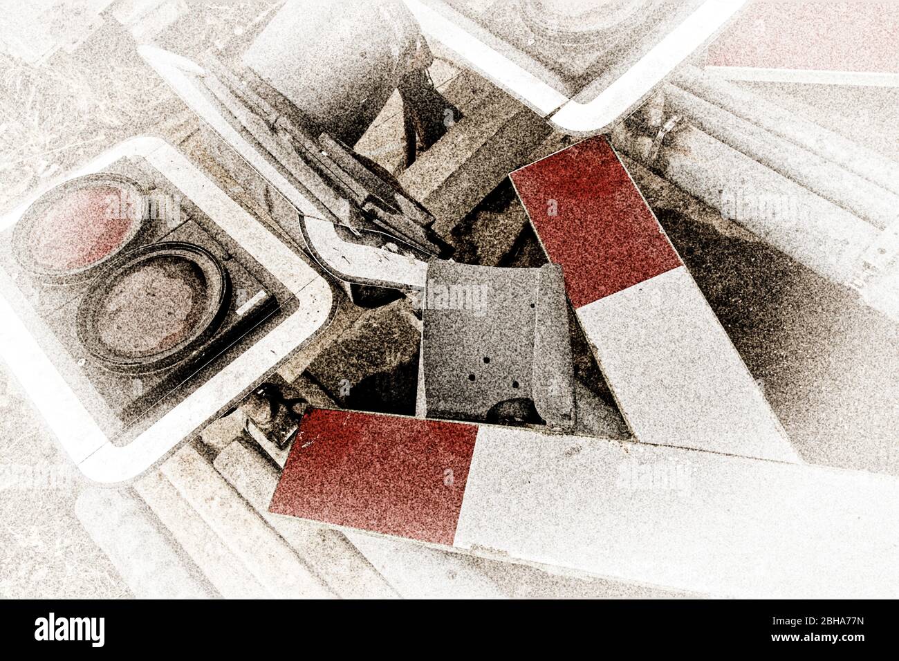 Dispositifs de sécurité à passage à niveau démontés, feux de circulation, Croix de St. Andrews, traitement numérique, clé de couleur, RailArt Banque D'Images