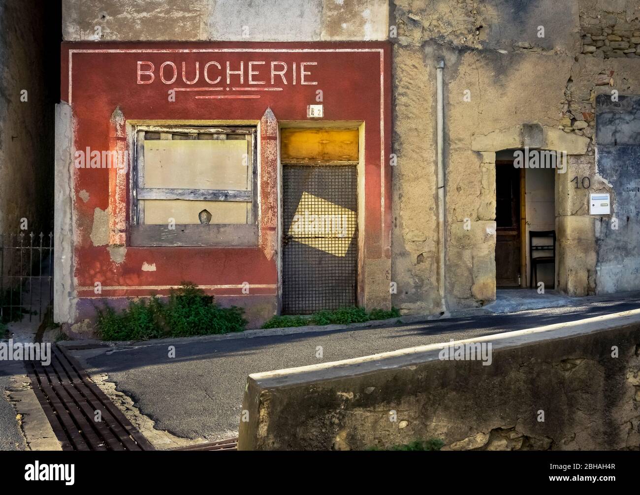 Ancien magasin de boucher à Montady à Beziers Banque D'Images