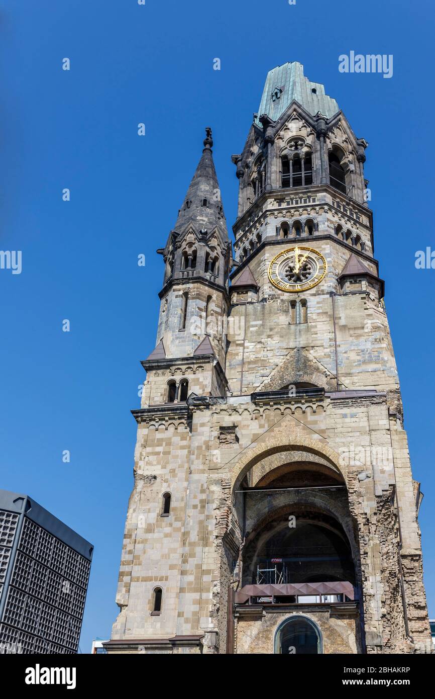 Berlin, sur Kurfürstendamm, l'église du Souvenir Kaiser Wilhelm Banque D'Images