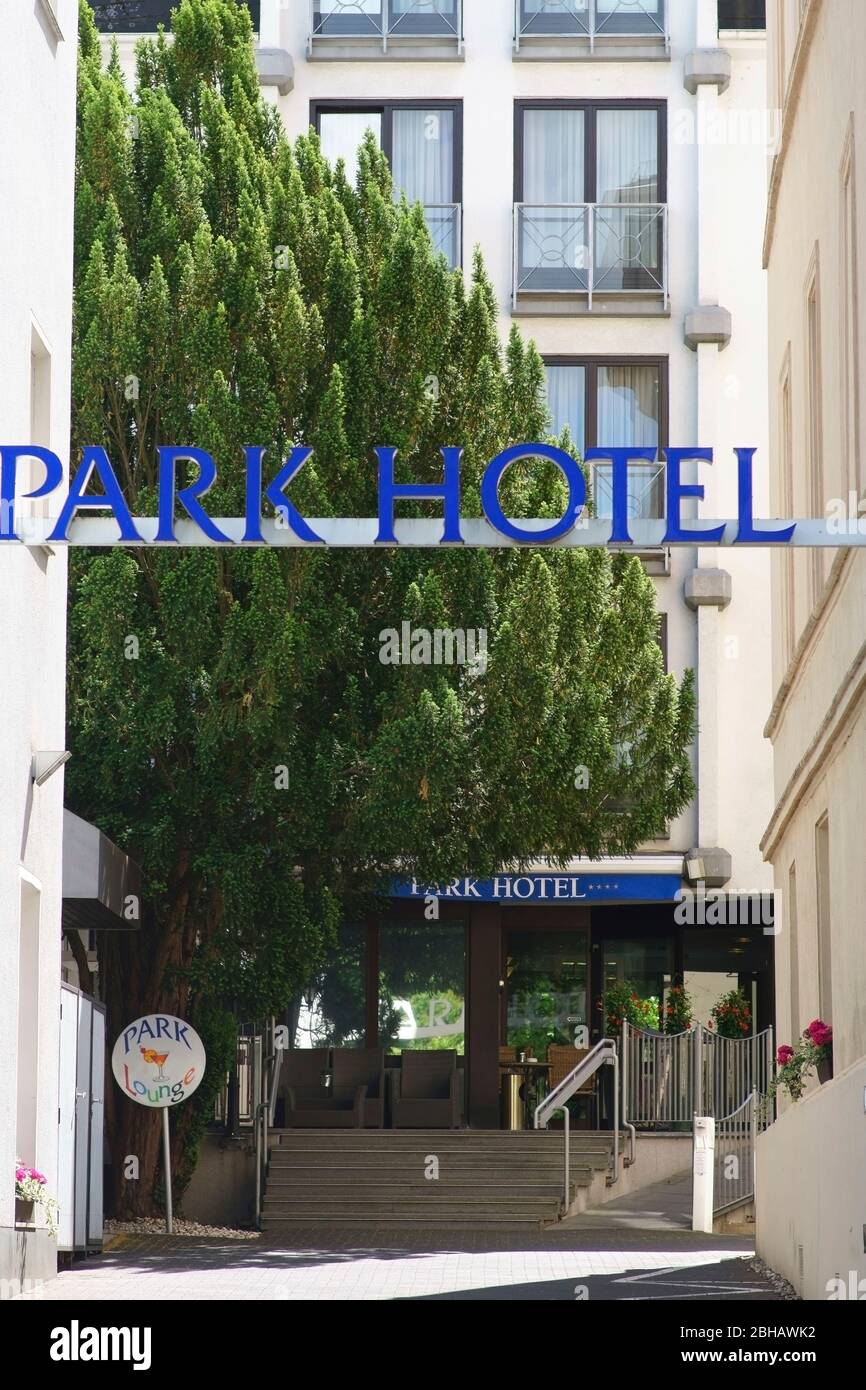L'entrée du Park Hotel Am Kurpark 4 étoiles de Bad Homburg. Banque D'Images