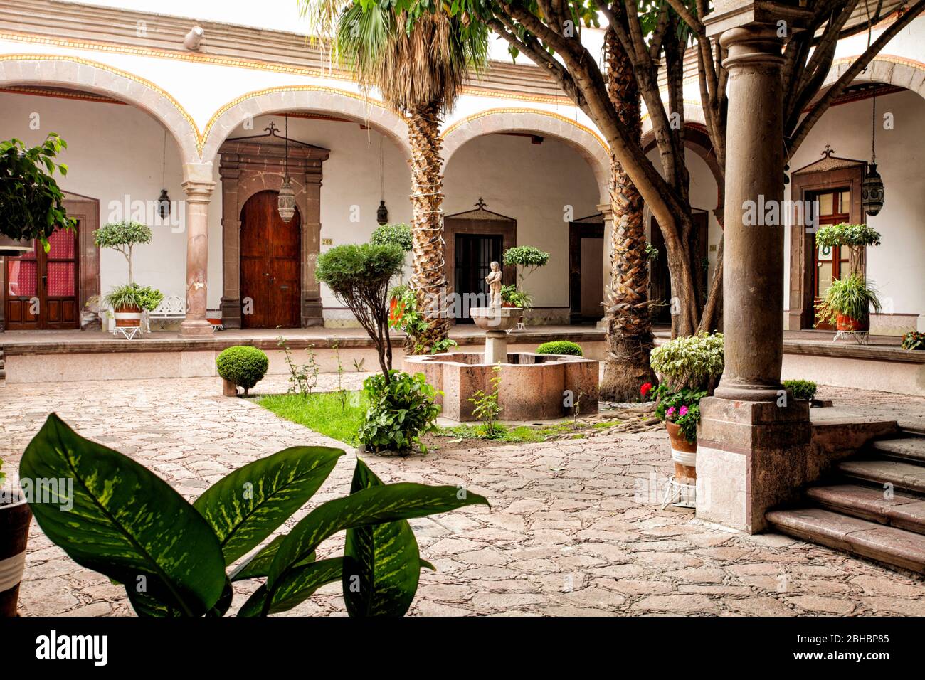 Patio de la casa de Peña y Peña en el centro historico de Queretaro, Mexique. Banque D'Images