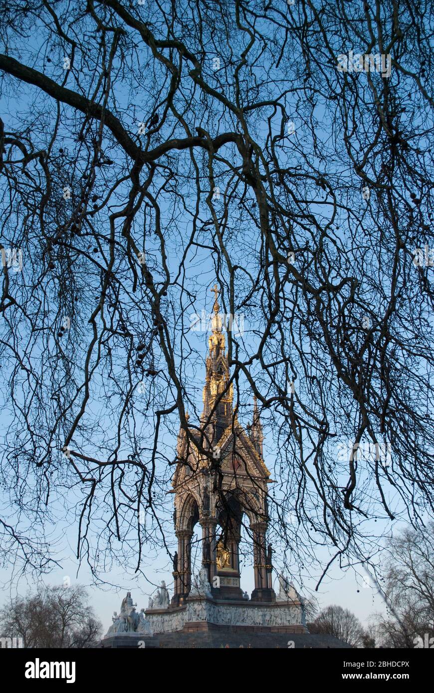 Renaissance gothique Tour de Ciborium 19e siècle Prince Albert Memorial, Kensington Gardens, Londres W2 par Sir Giles Gilbert Scott Banque D'Images