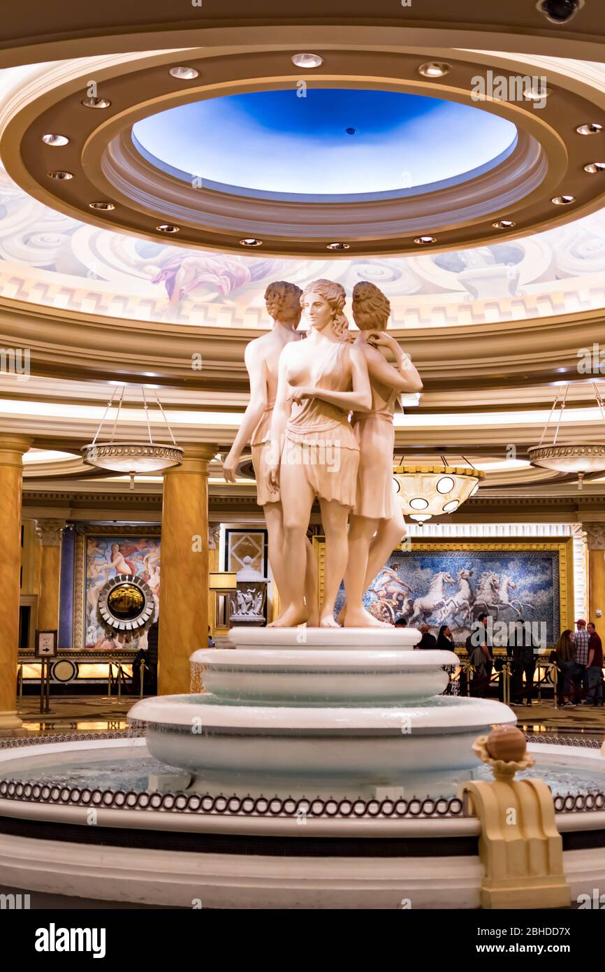 Statue de trois déesses au Caesars Palace Lobby, Las Vegas Nevada USA, 30 mars 2020 Banque D'Images
