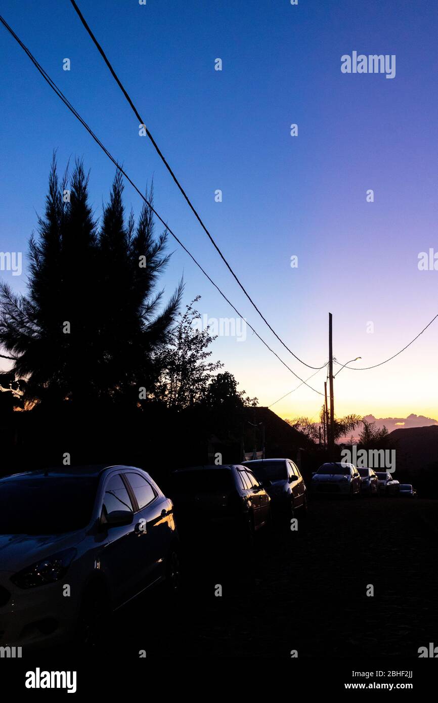 coucher de soleil dans les montagnes morada nova district dans la ville d'ouro preto brésil Banque D'Images